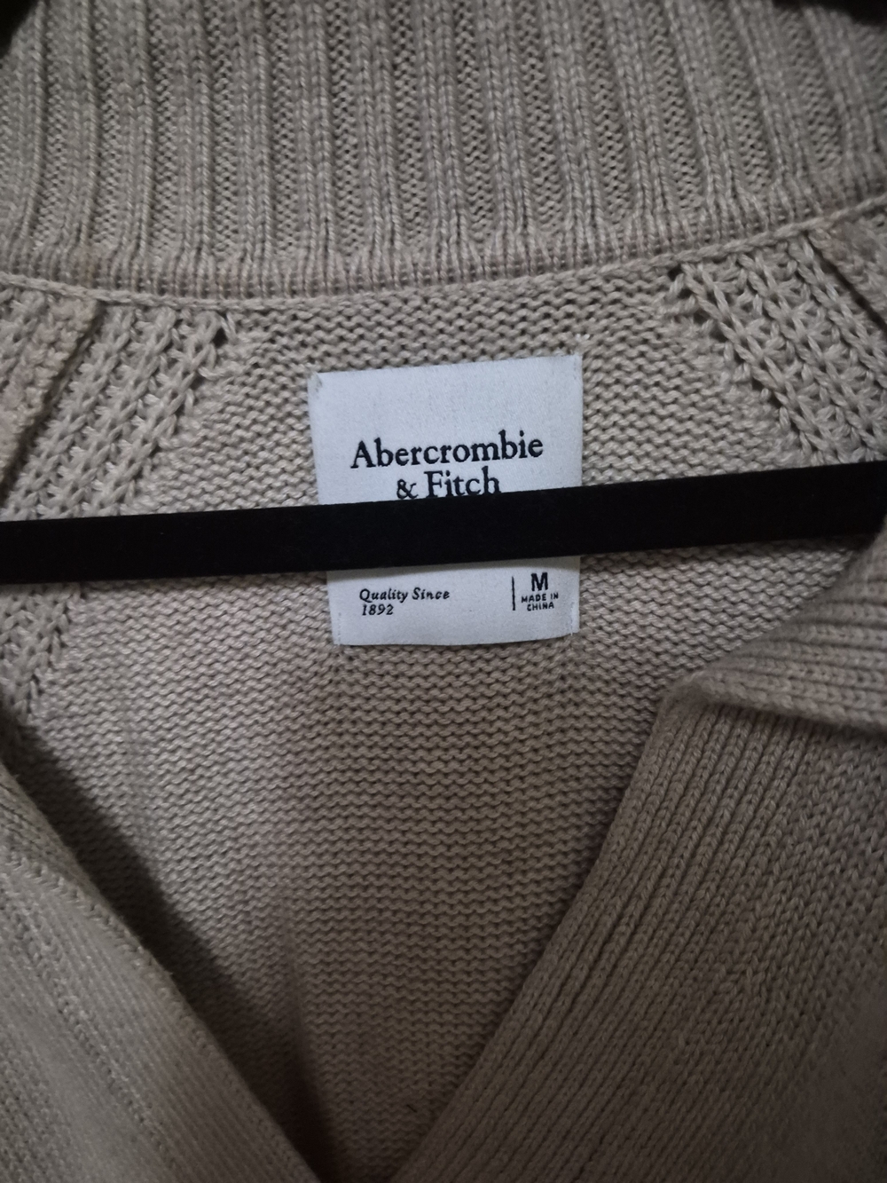 Abercrombie & Fitch Men's V‑Neck Knit Sweater in Beige
